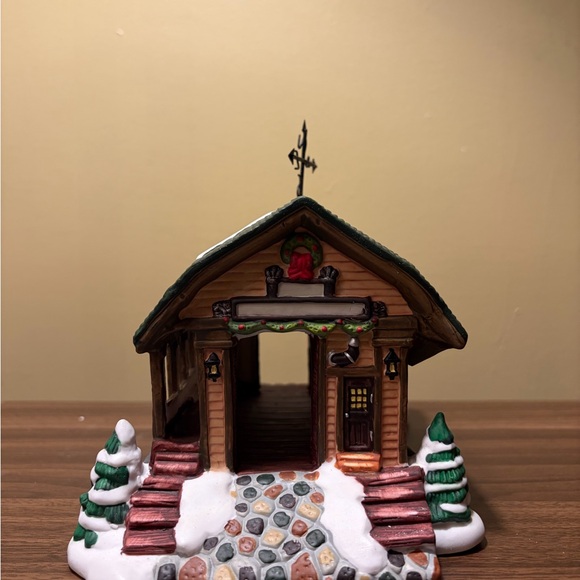 Old Towne Covered Bridge 2001 Series - Picture 4 of 5